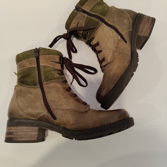 Dromedaris Women's Kara Boot - Picture 7 of 11